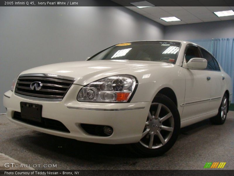 Ivory Pearl White / Latte 2005 Infiniti Q 45