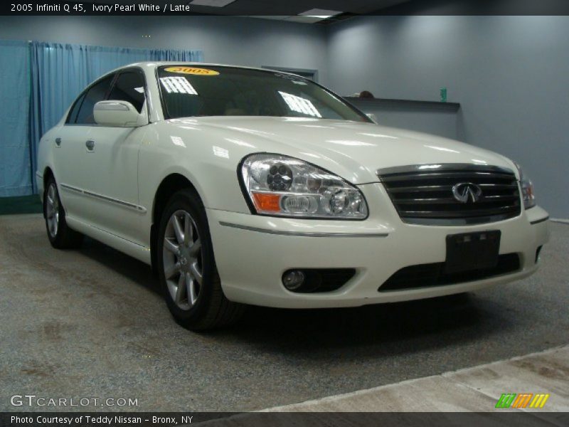 Ivory Pearl White / Latte 2005 Infiniti Q 45