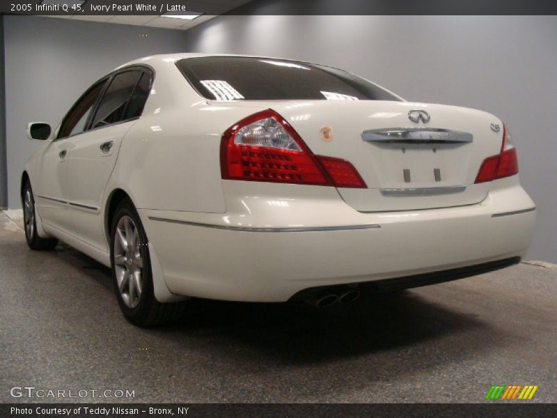 Ivory Pearl White / Latte 2005 Infiniti Q 45