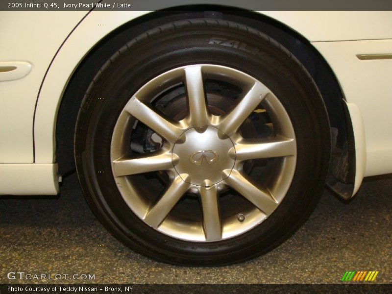 Ivory Pearl White / Latte 2005 Infiniti Q 45