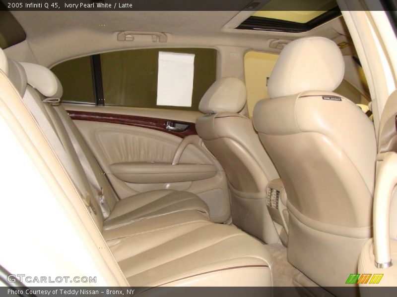 Ivory Pearl White / Latte 2005 Infiniti Q 45