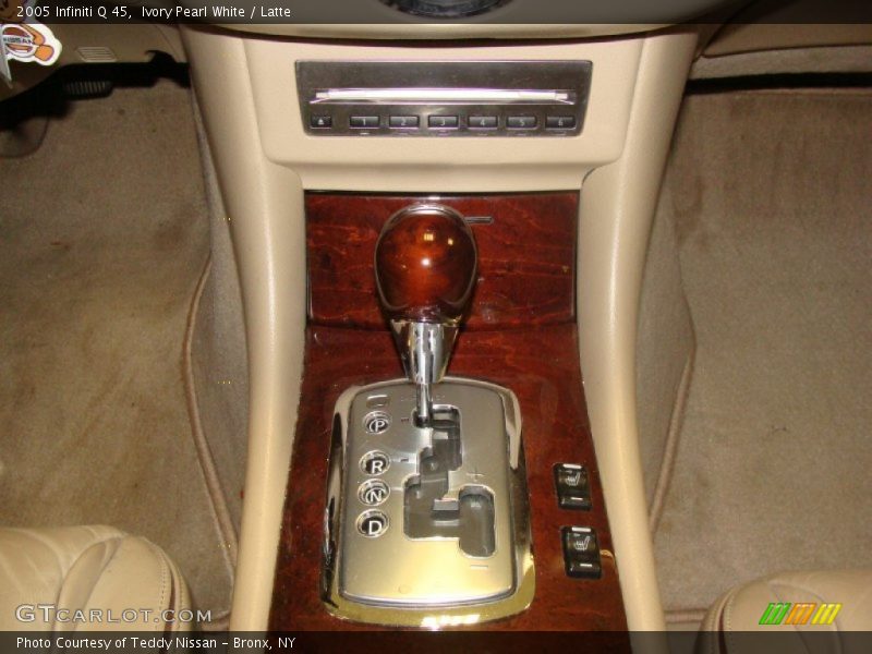 Ivory Pearl White / Latte 2005 Infiniti Q 45