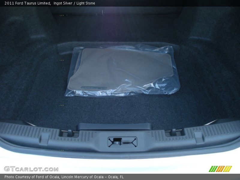 Ingot Silver / Light Stone 2011 Ford Taurus Limited