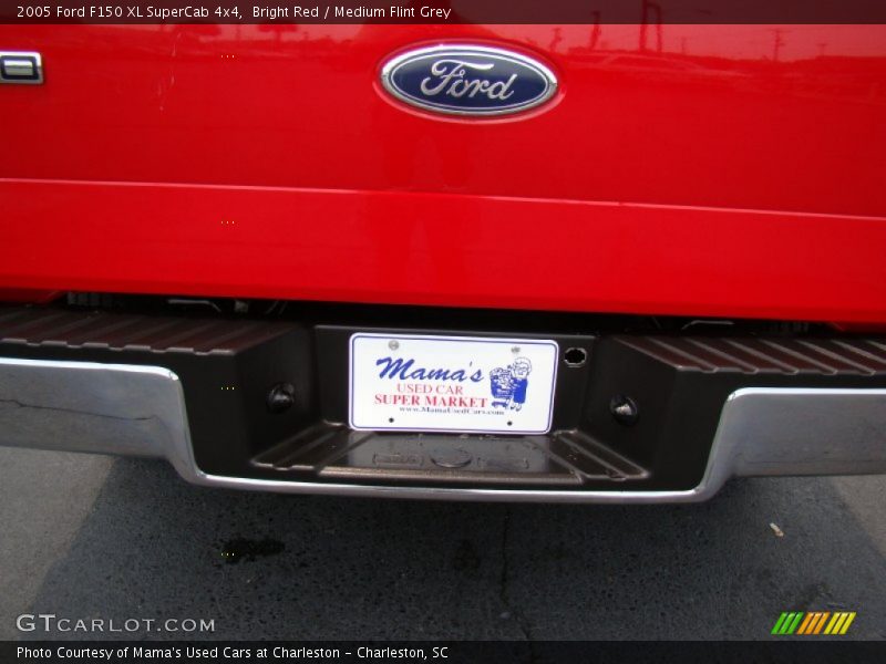 Bright Red / Medium Flint Grey 2005 Ford F150 XL SuperCab 4x4
