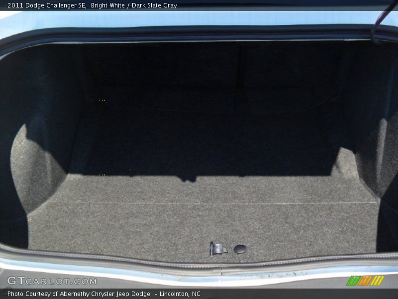 Bright White / Dark Slate Gray 2011 Dodge Challenger SE