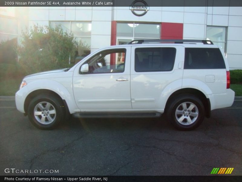 Avalanche White / Cafe Latte 2009 Nissan Pathfinder SE 4x4