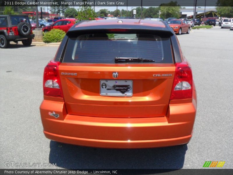 Mango Tango Pearl / Dark Slate Gray 2011 Dodge Caliber Mainstreet