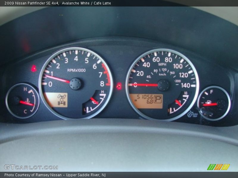 Avalanche White / Cafe Latte 2009 Nissan Pathfinder SE 4x4