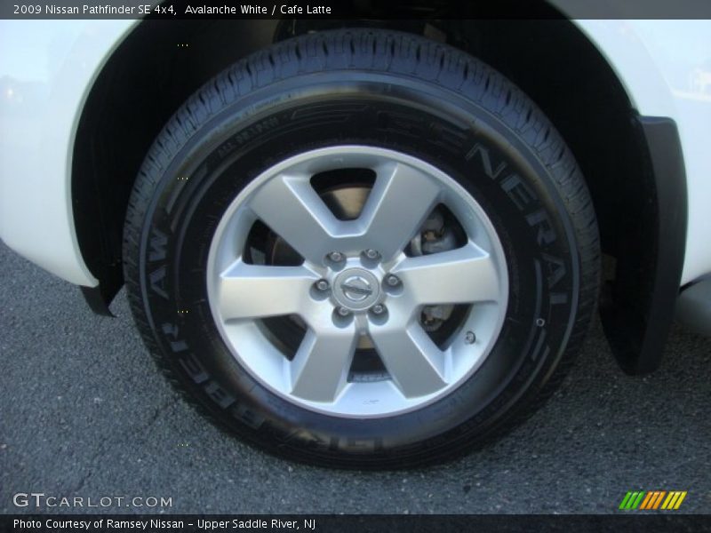 Avalanche White / Cafe Latte 2009 Nissan Pathfinder SE 4x4