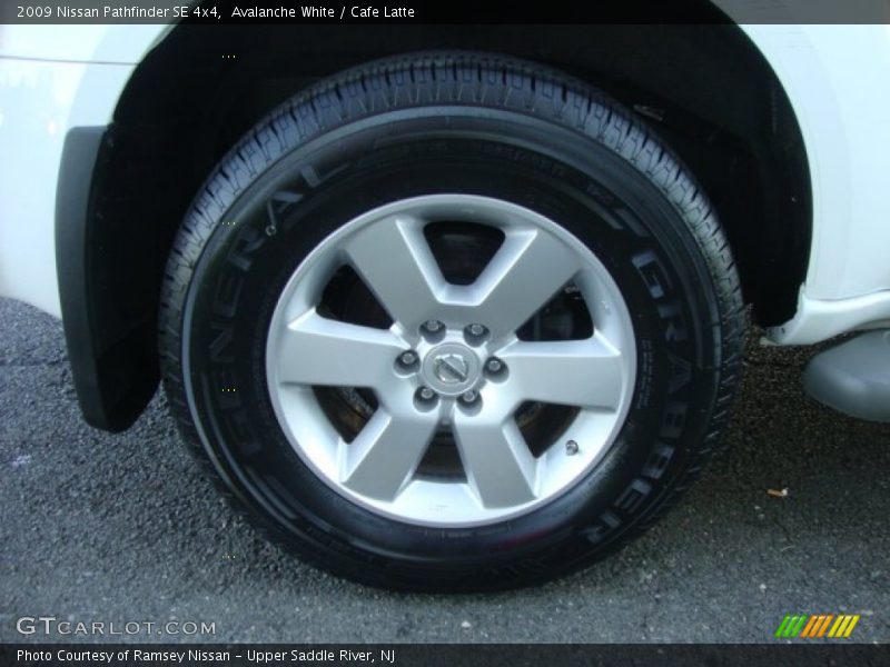 Avalanche White / Cafe Latte 2009 Nissan Pathfinder SE 4x4