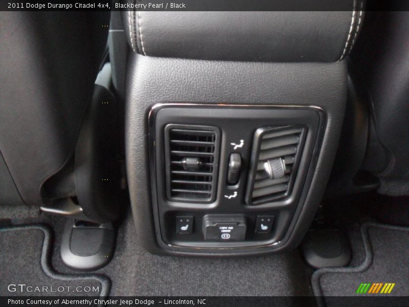 Blackberry Pearl / Black 2011 Dodge Durango Citadel 4x4