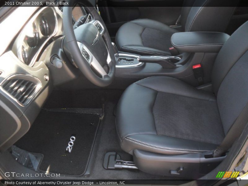  2011 200 S Black Interior