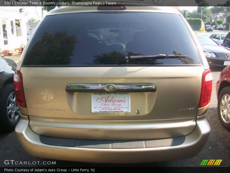 Champagne Pearl / Taupe 2001 Chrysler Town & Country Limited
