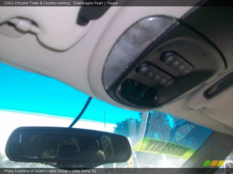 Champagne Pearl / Taupe 2001 Chrysler Town & Country Limited