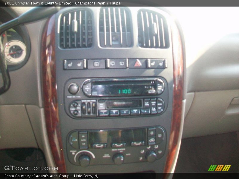 Champagne Pearl / Taupe 2001 Chrysler Town & Country Limited