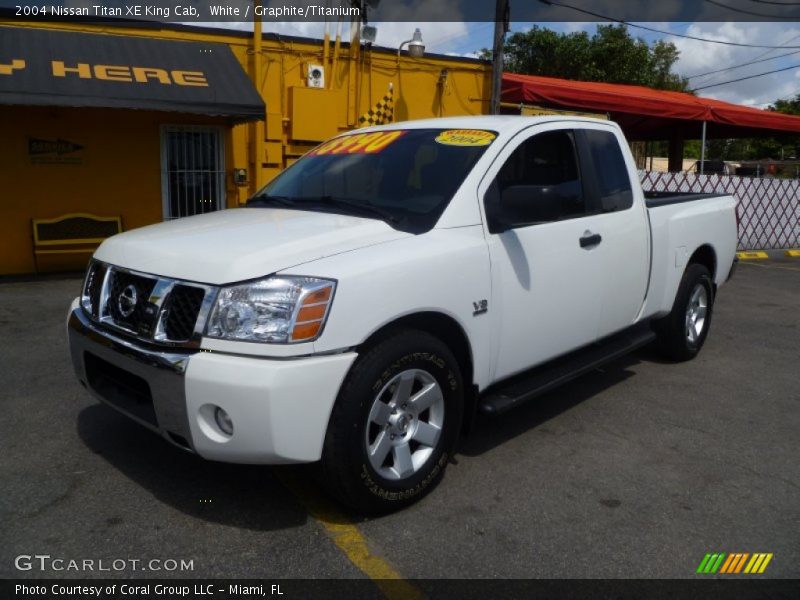 White / Graphite/Titanium 2004 Nissan Titan XE King Cab
