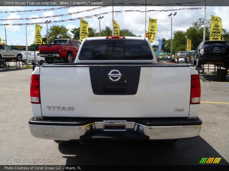 White / Graphite/Titanium 2004 Nissan Titan XE King Cab