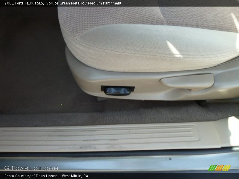 Spruce Green Metallic / Medium Parchment 2001 Ford Taurus SES
