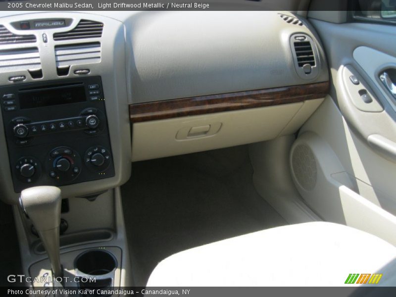 Light Driftwood Metallic / Neutral Beige 2005 Chevrolet Malibu Sedan