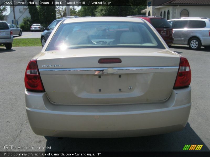 Light Driftwood Metallic / Neutral Beige 2005 Chevrolet Malibu Sedan