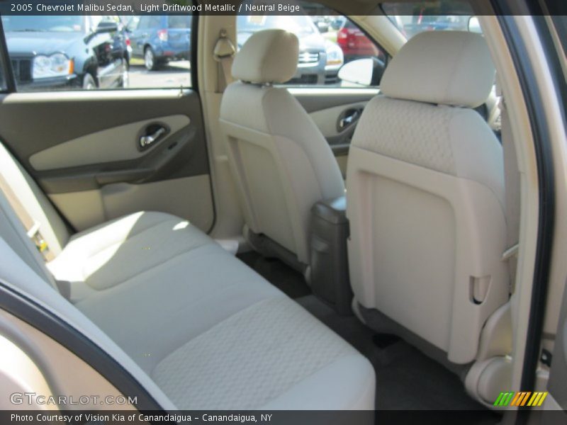 Light Driftwood Metallic / Neutral Beige 2005 Chevrolet Malibu Sedan
