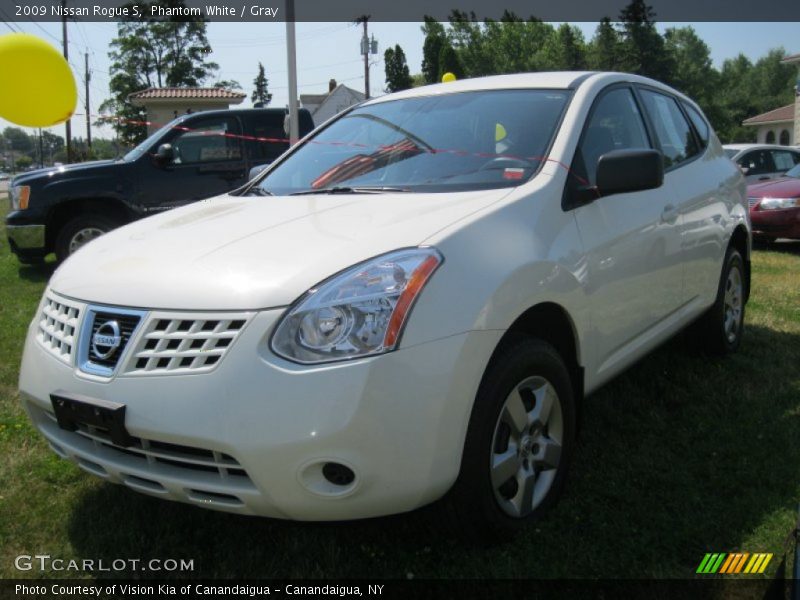 Phantom White / Gray 2009 Nissan Rogue S