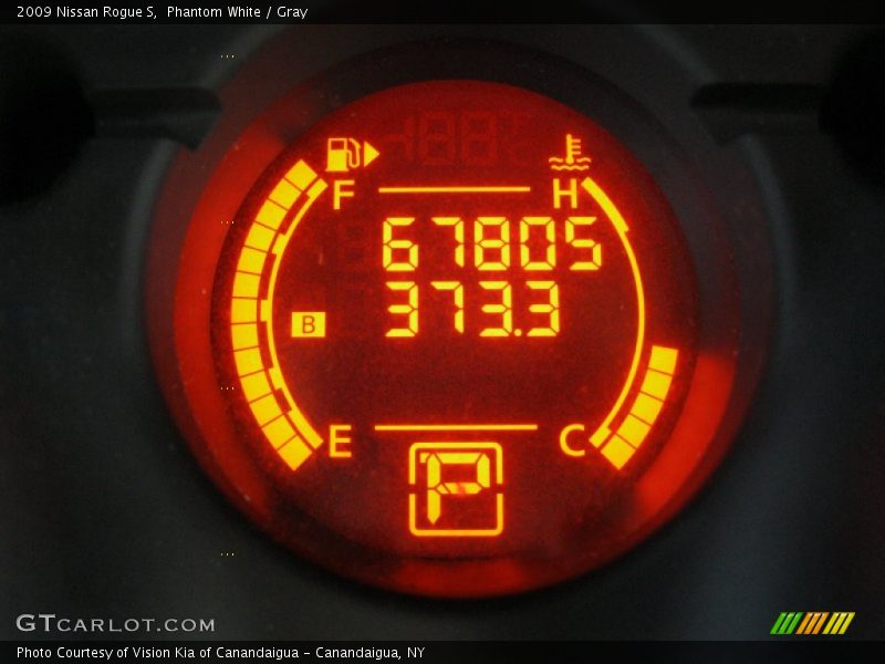 Phantom White / Gray 2009 Nissan Rogue S