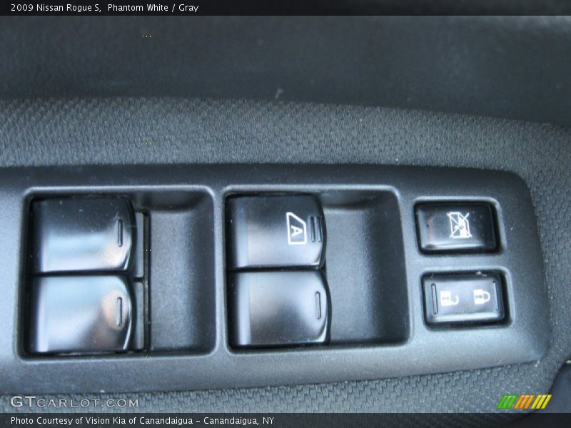 Phantom White / Gray 2009 Nissan Rogue S