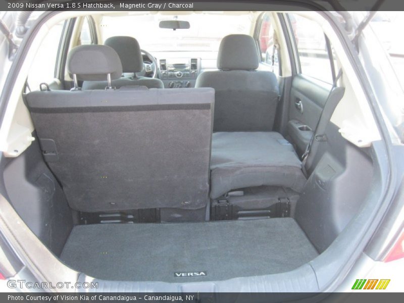 Magnetic Gray / Charcoal 2009 Nissan Versa 1.8 S Hatchback