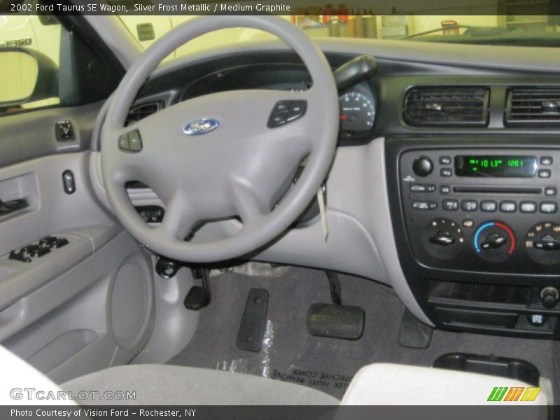 Silver Frost Metallic / Medium Graphite 2002 Ford Taurus SE Wagon