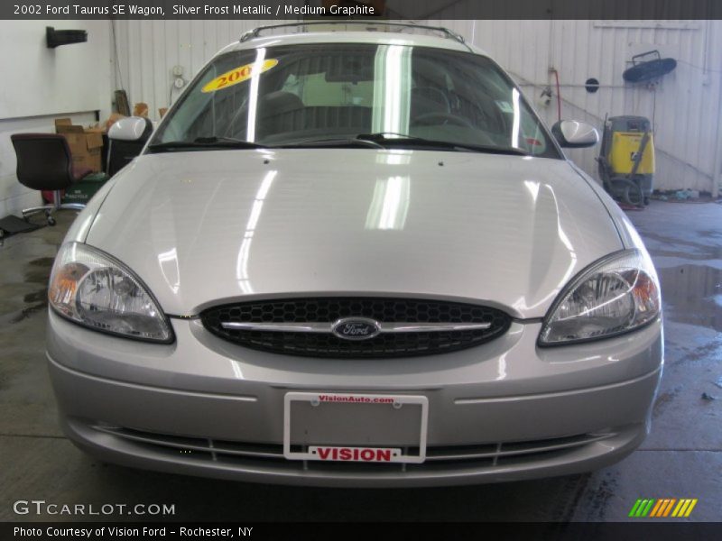 Silver Frost Metallic / Medium Graphite 2002 Ford Taurus SE Wagon