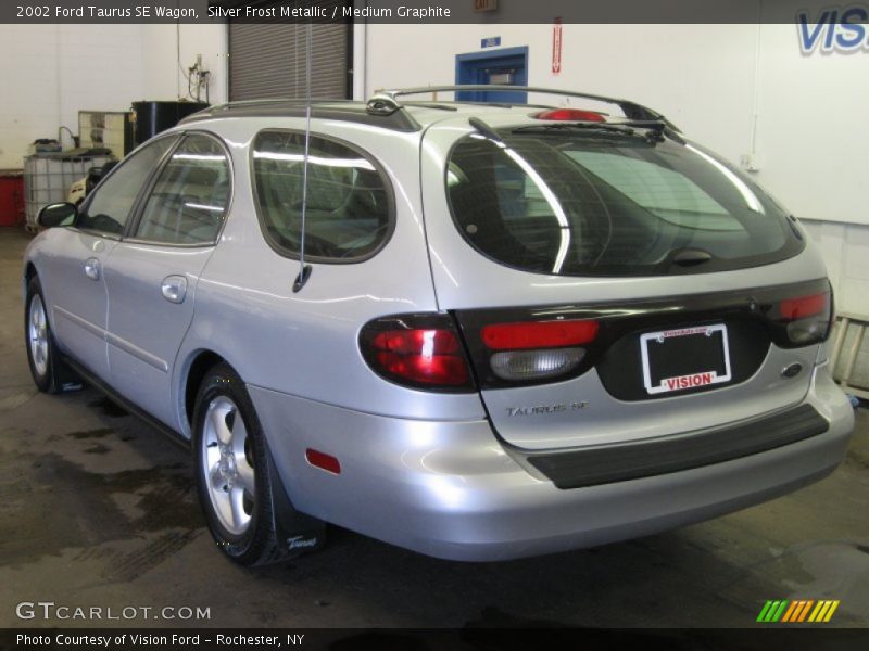 Silver Frost Metallic / Medium Graphite 2002 Ford Taurus SE Wagon