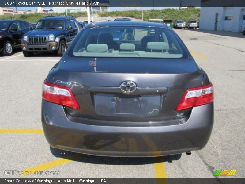 Magnetic Gray Metallic / Ash 2007 Toyota Camry LE