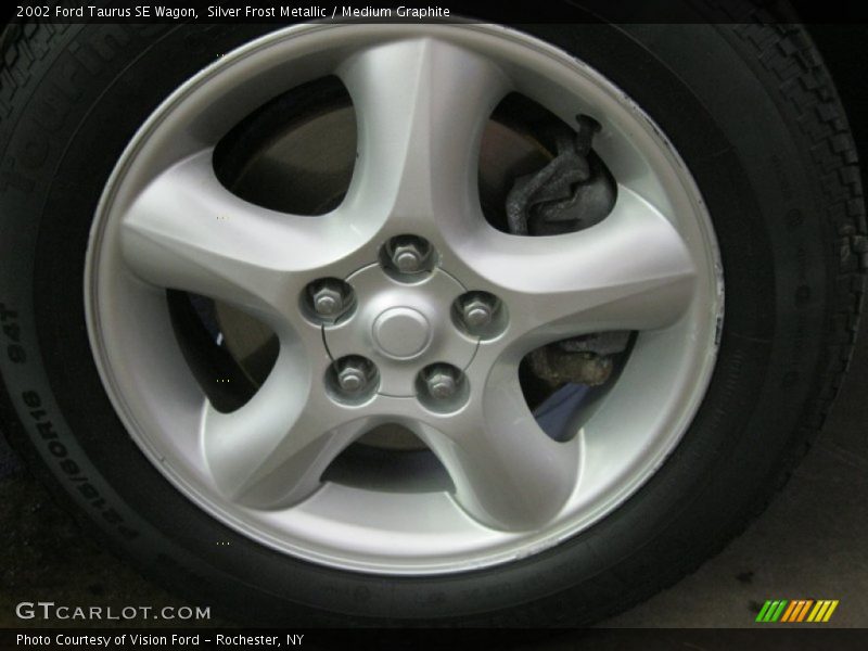 Silver Frost Metallic / Medium Graphite 2002 Ford Taurus SE Wagon