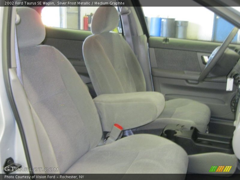 Silver Frost Metallic / Medium Graphite 2002 Ford Taurus SE Wagon
