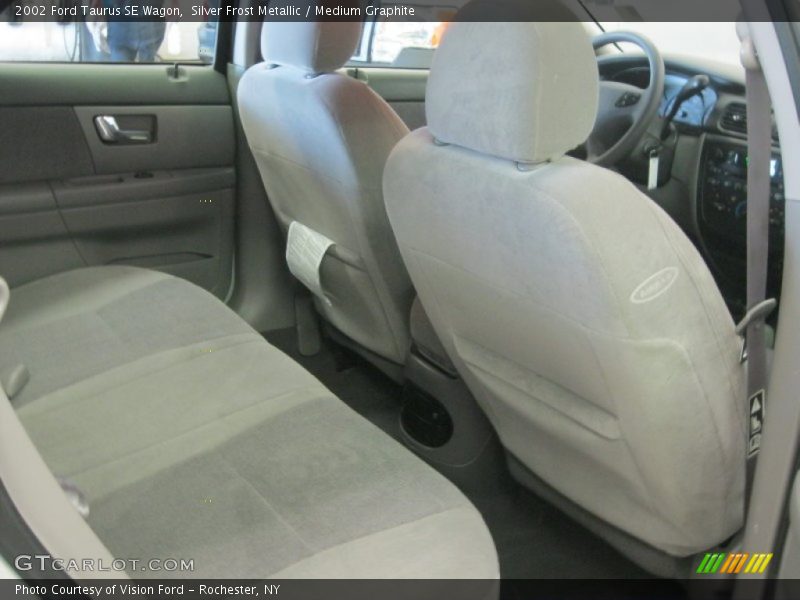 Silver Frost Metallic / Medium Graphite 2002 Ford Taurus SE Wagon