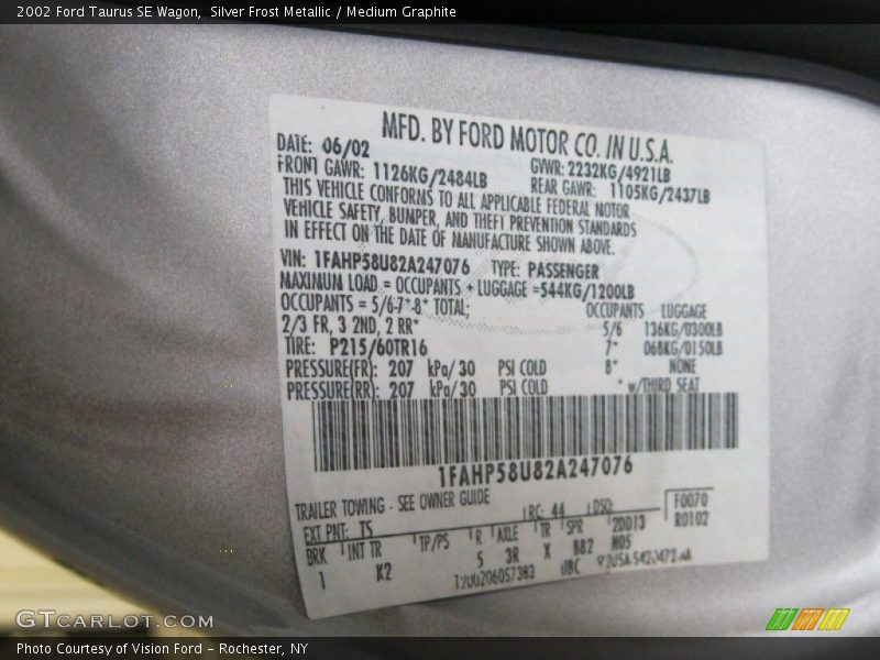 Silver Frost Metallic / Medium Graphite 2002 Ford Taurus SE Wagon