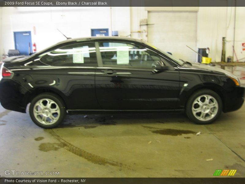Ebony Black / Charcoal Black 2009 Ford Focus SE Coupe