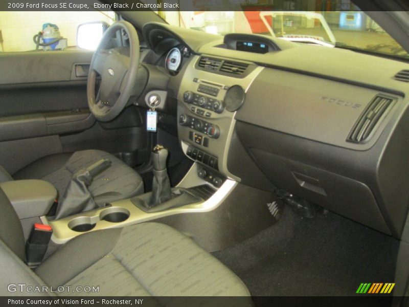 Ebony Black / Charcoal Black 2009 Ford Focus SE Coupe