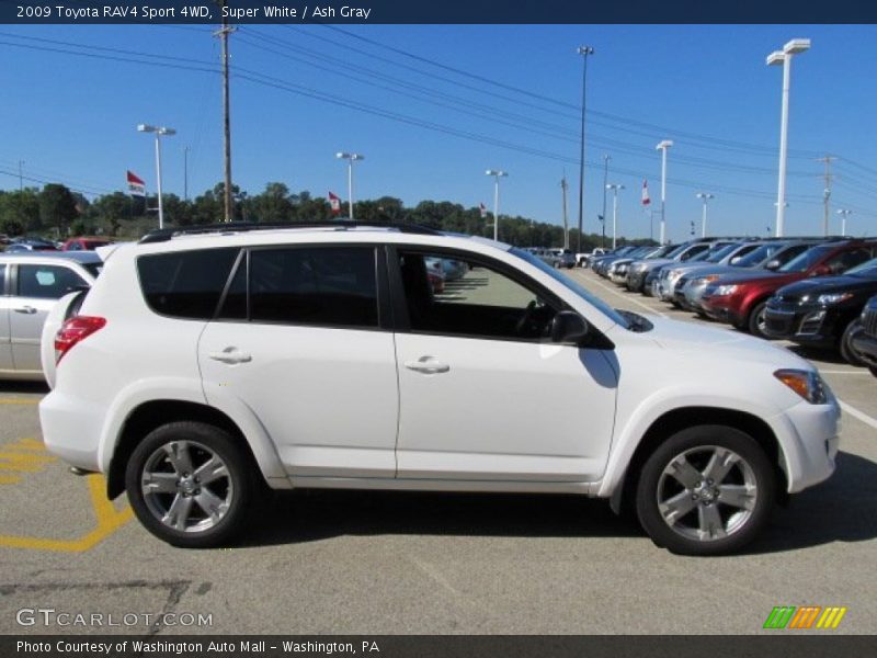  2009 RAV4 Sport 4WD Super White