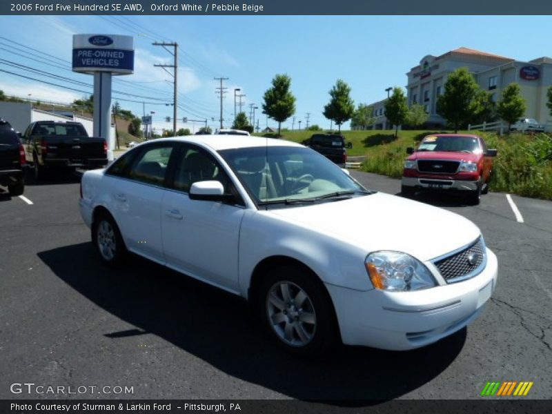 Oxford White / Pebble Beige 2006 Ford Five Hundred SE AWD