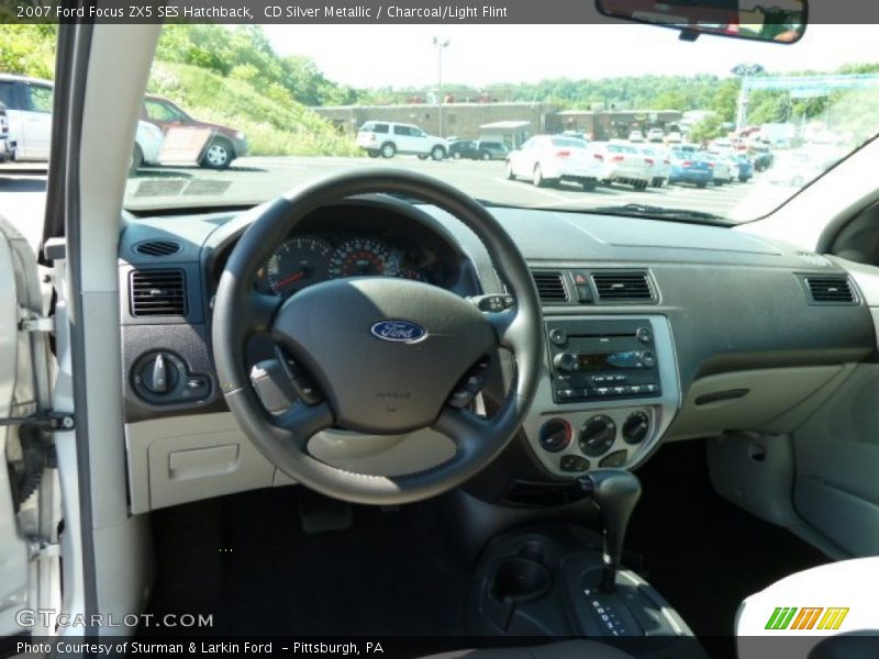 CD Silver Metallic / Charcoal/Light Flint 2007 Ford Focus ZX5 SES Hatchback
