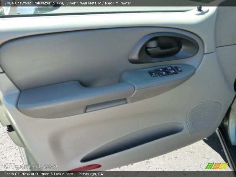 Silver Green Metallic / Medium Pewter 2004 Chevrolet TrailBlazer LS 4x4