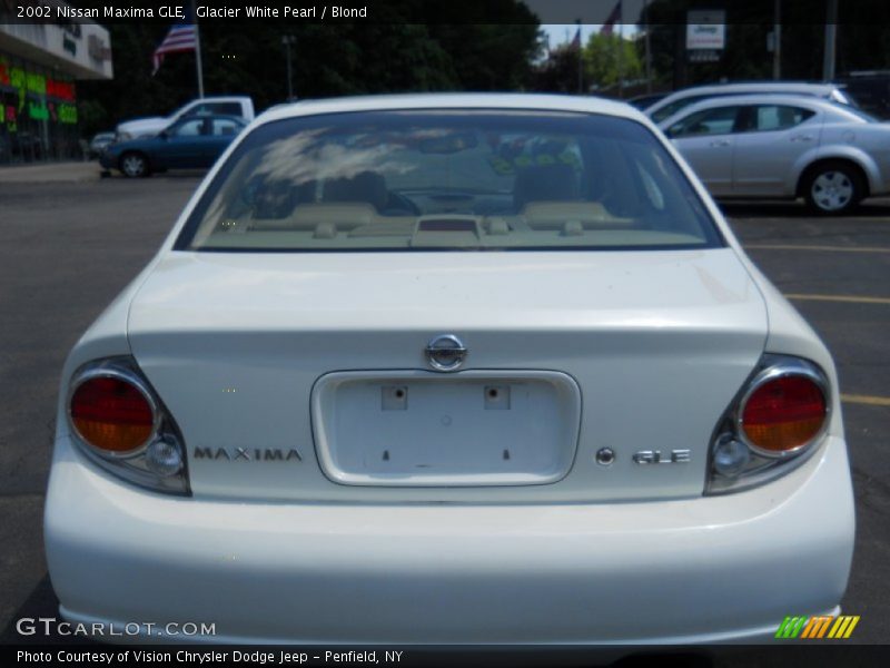 Glacier White Pearl / Blond 2002 Nissan Maxima GLE
