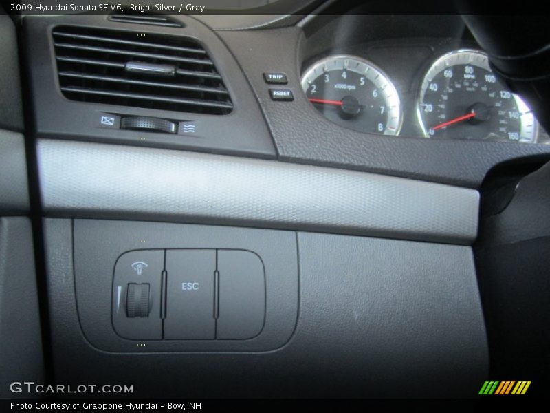 Bright Silver / Gray 2009 Hyundai Sonata SE V6