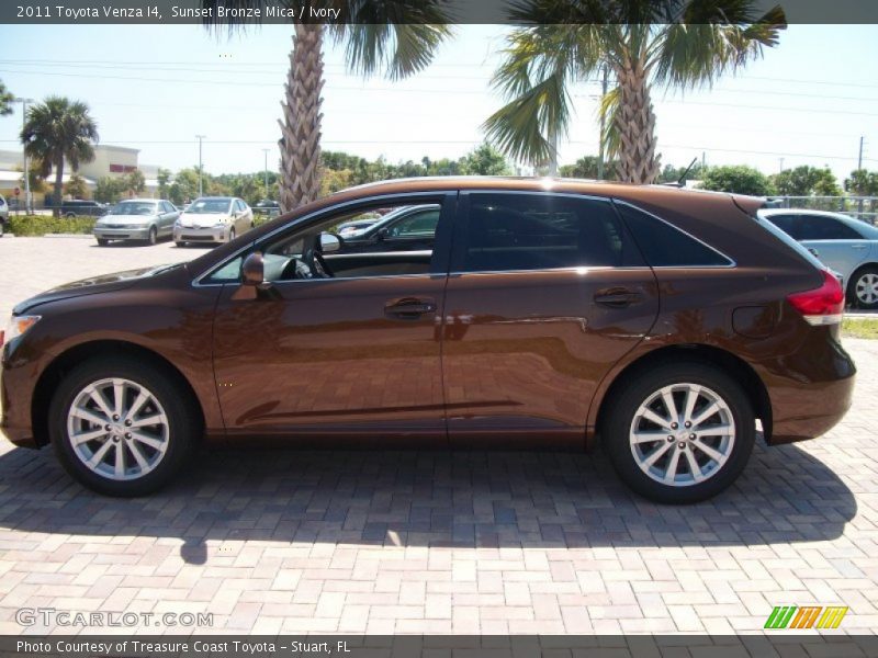 Sunset Bronze Mica / Ivory 2011 Toyota Venza I4