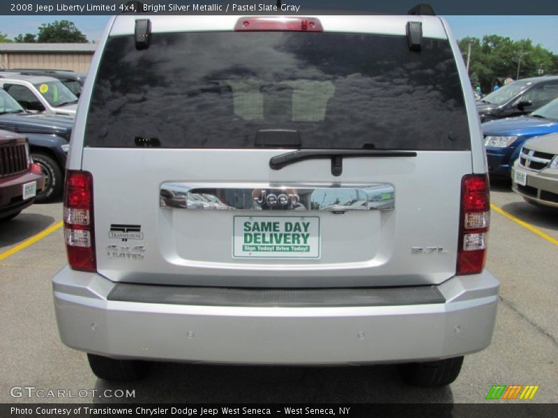 Bright Silver Metallic / Pastel Slate Gray 2008 Jeep Liberty Limited 4x4
