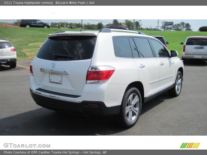 Blizzard White Pearl / Ash 2011 Toyota Highlander Limited