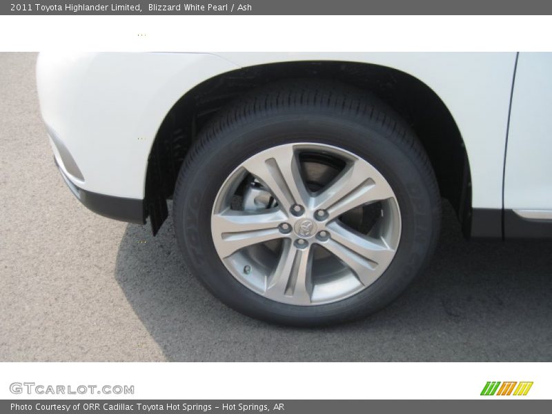Blizzard White Pearl / Ash 2011 Toyota Highlander Limited