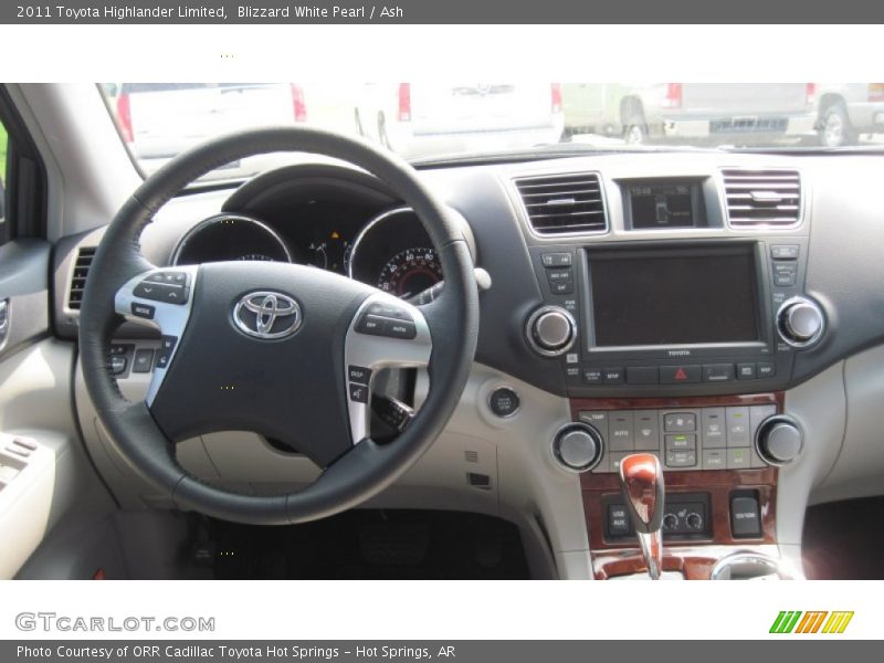 Blizzard White Pearl / Ash 2011 Toyota Highlander Limited